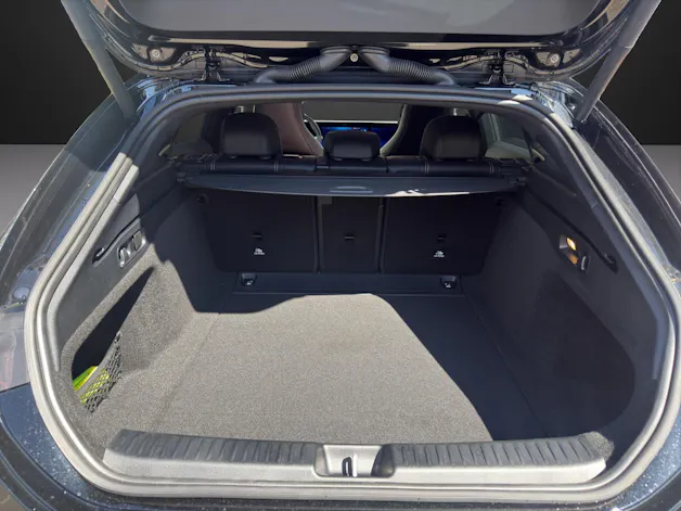 MERCEDES-BENZ CLA Shooting Brake 220 4Matic 8G-DCT