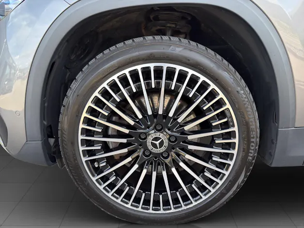 MERCEDES-BENZ EQA 300 AMG Line 4Matic