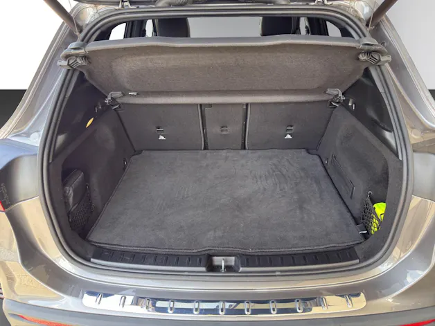 MERCEDES-BENZ EQA 300 AMG Line 4Matic