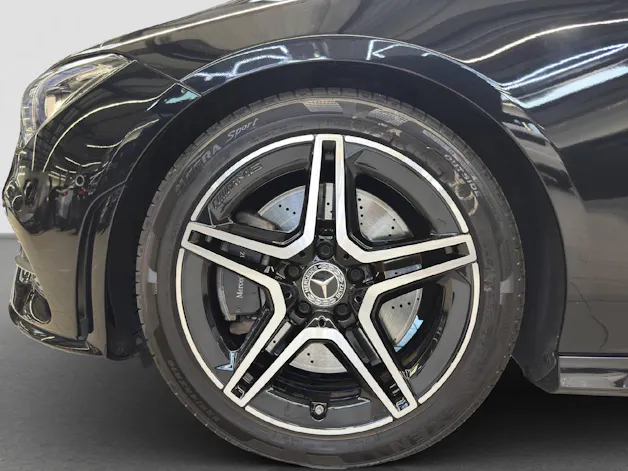 MERCEDES-BENZ CLA 250 AMG Line 4MATIC Shooting Brake