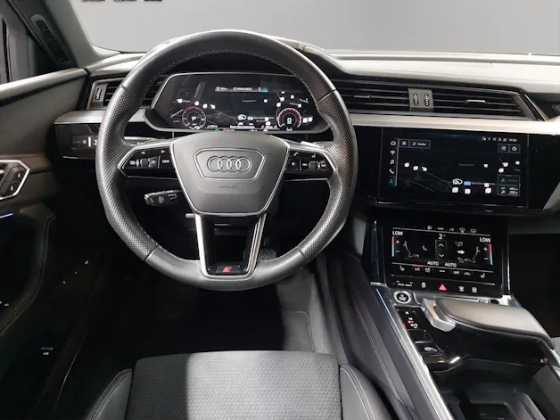 AUDI e-tron 55 S Line Black Edition quattro