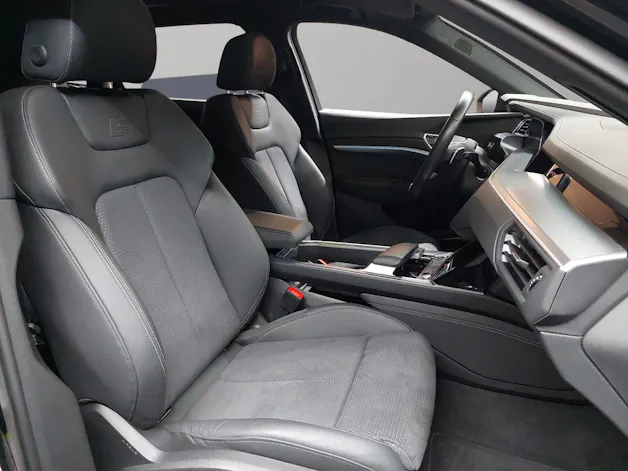 AUDI e-tron 55 S Line Black Edition quattro