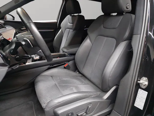 AUDI e-tron 55 S Line Black Edition quattro