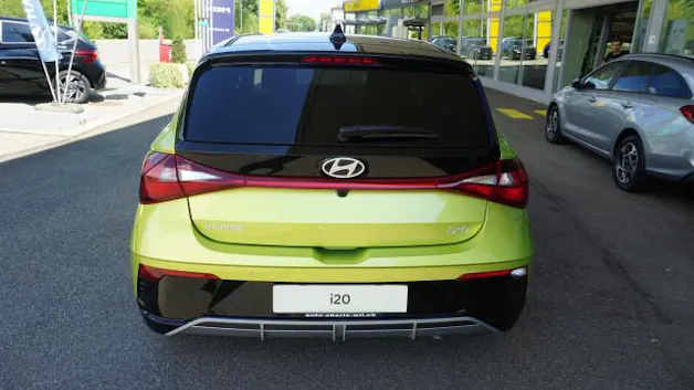 HYUNDAI i20 1.0 T-GDi Amplia DCT