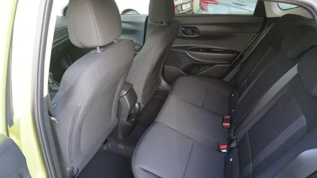 HYUNDAI i20 1.0 T-GDi Amplia DCT