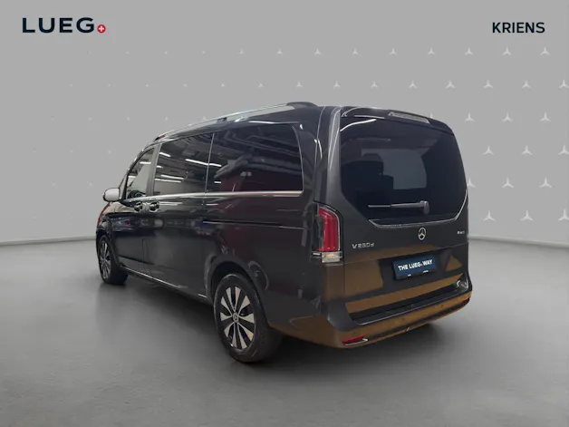 MERCEDES-BENZ V 250 d 4M - Lang / 4x4 / DISTRONIC / 360 Grad Kamera / AHK / 7 Sitze