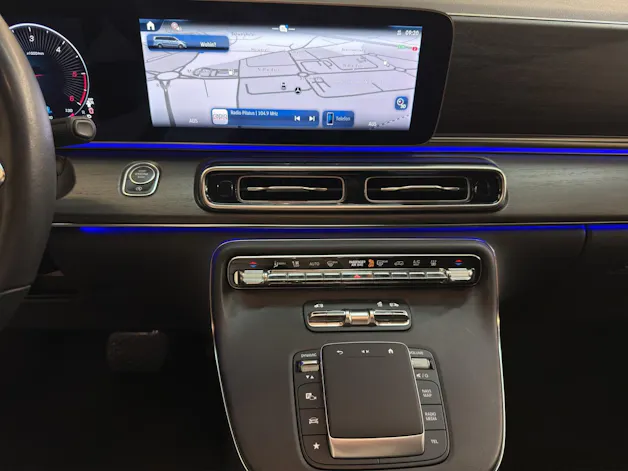 MERCEDES-BENZ V 250 d 4M - Lang / 4x4 / DISTRONIC / 360 Grad Kamera / AHK / 7 Sitze