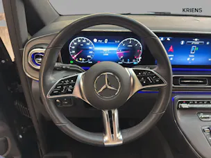 MERCEDES-BENZ V 250 d 4M - Lang / 4x4 / DISTRONIC / 360 Grad Kamera / AHK / 7 Sitze