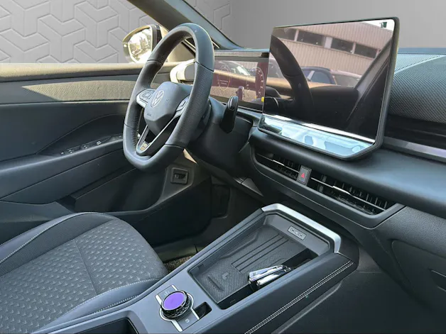 VW T-Roc 1.5 eTSI mHEV R-Line DSG
