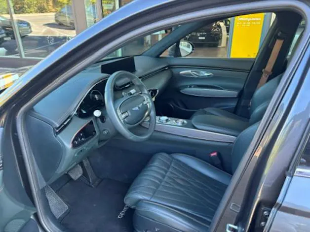 Genesis GV70 2.2 CRDI Luxury AT8
