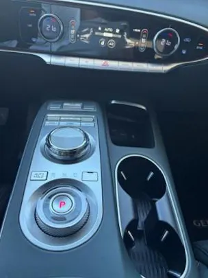 Genesis GV70 2.2 CRDI Luxury AT8