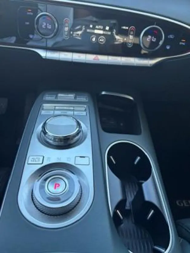 Genesis GV70 2.2 CRDI Luxury AT8