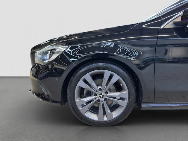 MERCEDES-BENZ CLA 220 Urban 4MATIC Shooting Brake