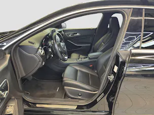 MERCEDES-BENZ CLA 220 Urban 4MATIC Shooting Brake