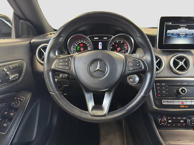 MERCEDES-BENZ CLA 220 Urban 4MATIC Shooting Brake