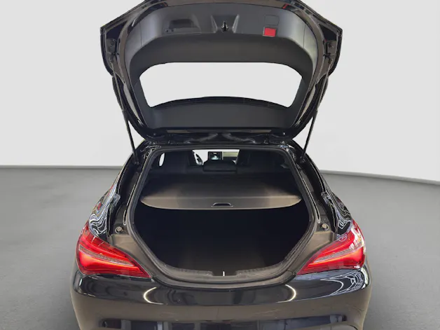 MERCEDES-BENZ CLA 220 Urban 4MATIC Shooting Brake
