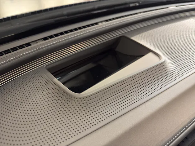 MERCEDES-BENZ EQC 400 4M - EQ Star / DISTRONIC / 360 Grad Kamera / Head-Up Display