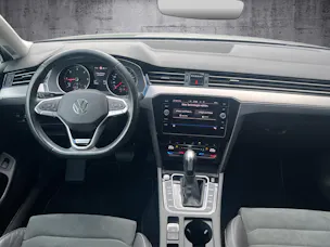 VW Passat Variant 2.0 TDI 200 Elegance DSG 4m