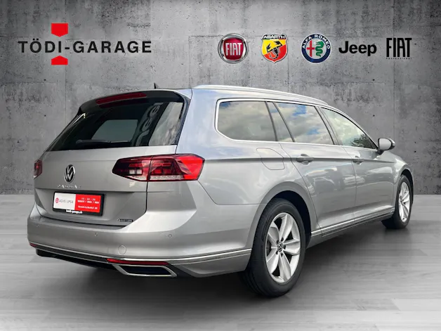 VW Passat Variant 2.0 TDI 200 Elegance DSG 4m
