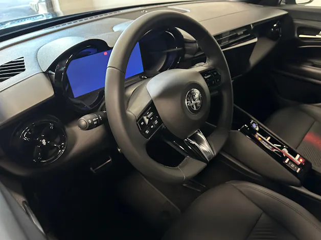 ALFA ROMEO Junior BEV 156 54kWh Speciale + Tech