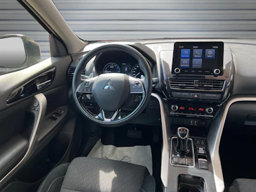 MITSUBISHI ECLIPSE CROSS 11