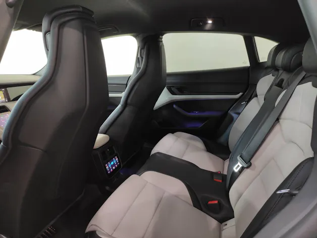 PORSCHE Taycan Sport Turismo GTS