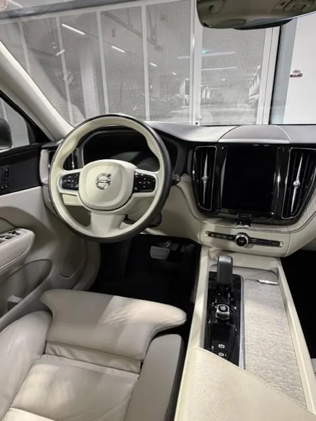 VOLVO XC60 2.0 B4 MH Plus Bright AWD