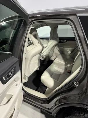 VOLVO XC60 2.0 B4 MH Plus Bright AWD