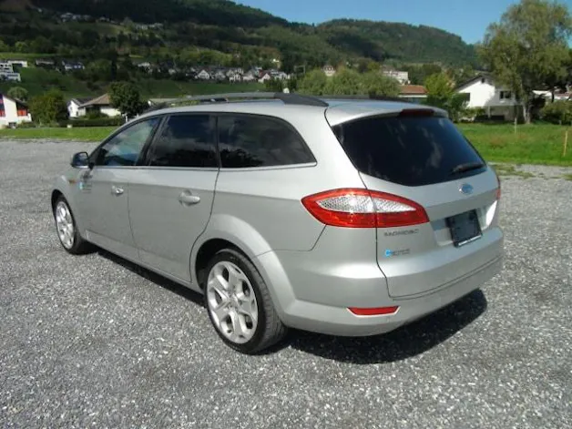 FORD Mondeo 2.0 TDCi 130 PS Titanium Kombi
