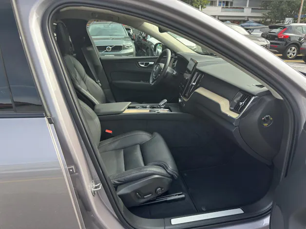 VOLVO XC60 2.0 T6 TE Plus Dark eAWD