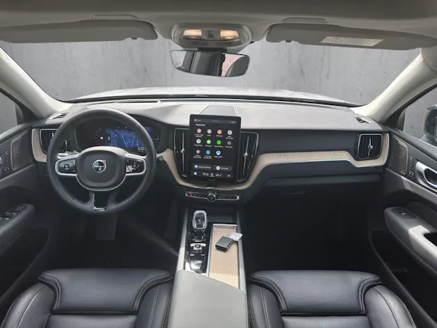 VOLVO XC60 2.0 T6 TE Plus Dark eAWD
