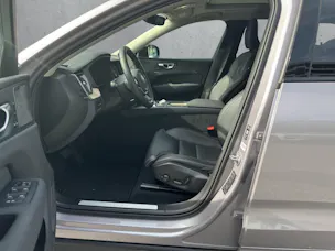 VOLVO XC60 2.0 T6 TE Plus Dark eAWD