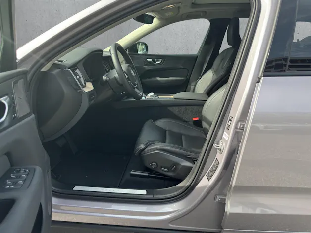 VOLVO XC60 2.0 T6 TE Plus Dark eAWD