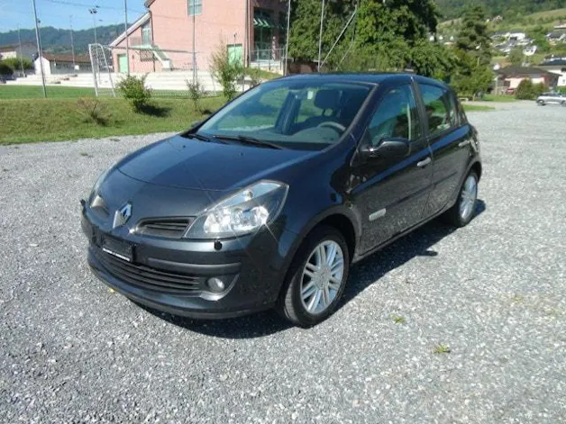 RENAULT Clio Initiale Paris 2.0 16V 138 PS