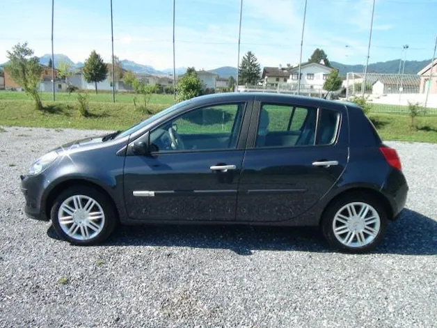 RENAULT Clio Initiale Paris 2.0 16V 138 PS