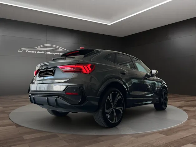 AUDI Q3 Sportback 45 TFSI e S line Attraction S-tronic