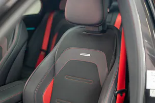 MERCEDES-BENZ E 53 Hybrid AMG 4matic+ / Beleuchteter Kühlergrill / Panorama / Burmester