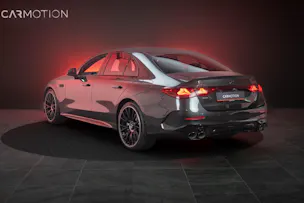 MERCEDES-BENZ E 53 Hybrid AMG 4matic+ / Beleuchteter Kühlergrill / Panorama / Burmester