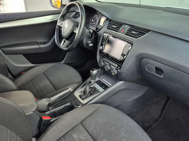 SKODA Octavia Combi 2.0 TDI Style DSG