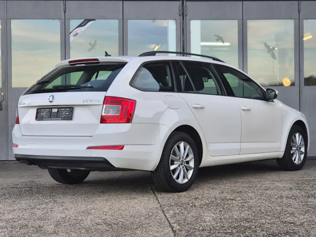 SKODA Octavia Combi 2.0 TDI Style DSG