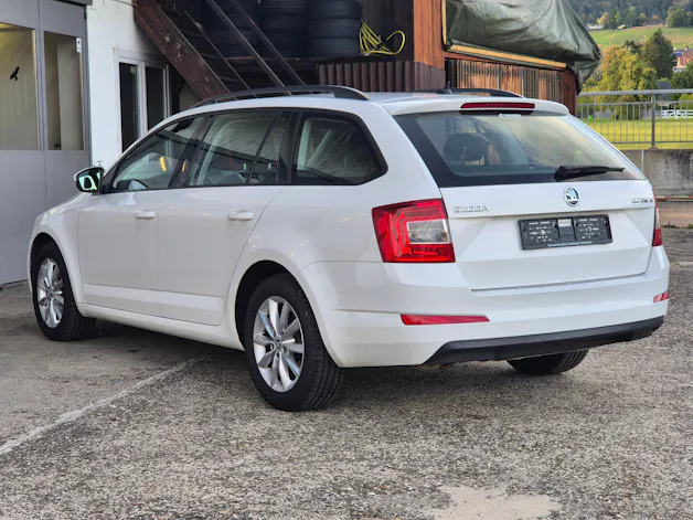 SKODA Octavia Combi 2.0 TDI Style DSG