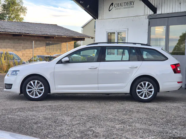 SKODA Octavia Combi 2.0 TDI Style DSG