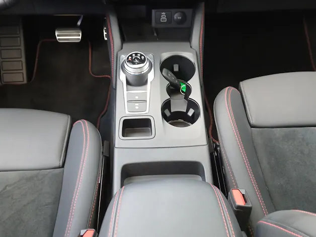 FORD Kuga 2.5 Hybrid ST-Line X 4x4