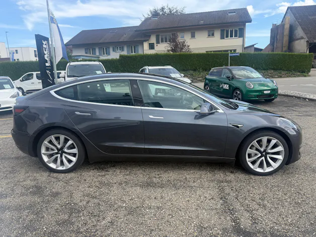 Tesla Model 3 Long Range Dual Motor AWD