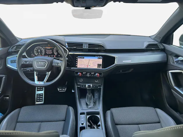 AUDI Q3 45 TFSI e S line S-tronic