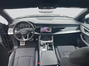 AUDI Q8 55 S-Line 3.0 TFSI quattro BLACK