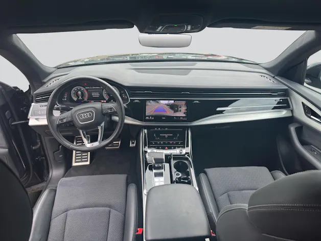 AUDI Q8 55 S-Line 3.0 TFSI quattro BLACK