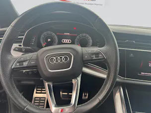 AUDI Q8 55 S-Line 3.0 TFSI quattro BLACK