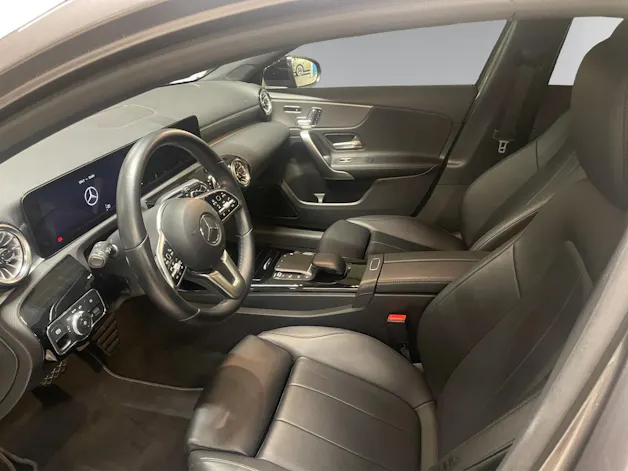 MERCEDES-BENZ A 180 Night Star 7G-DCT