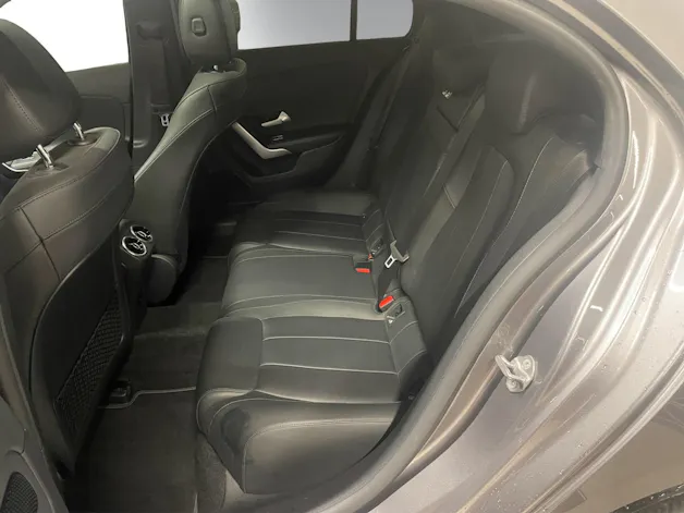 MERCEDES-BENZ A 180 Night Star 7G-DCT